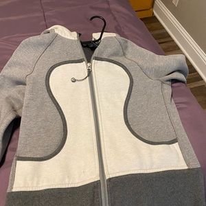 Size 4 Lululemon scooba jacket